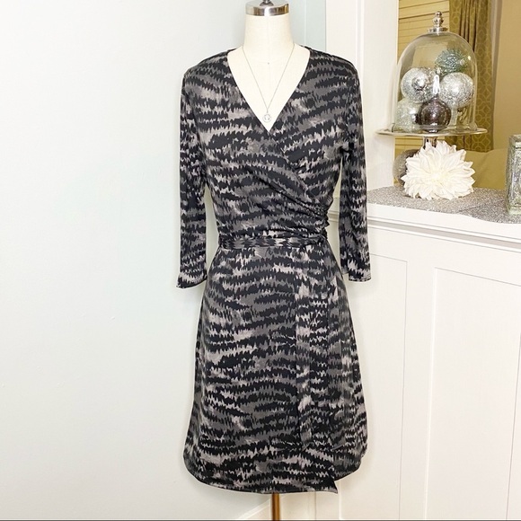 LuLaRoe Wrap Dress Black Gray Tie Dye Michelle Nwt - Picture 2 of 9